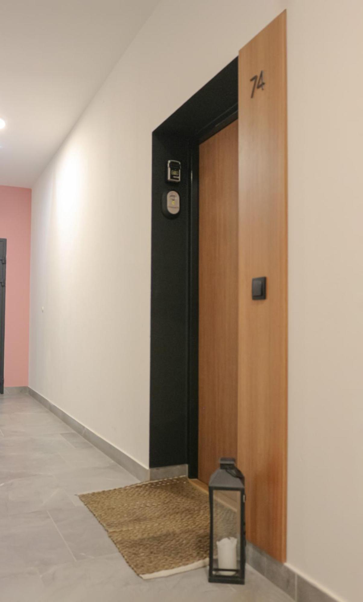 Relax&Comfort New Waw 50 Sqm With Terrace, Garden, Free Parking And Ac Warschau Exterior foto