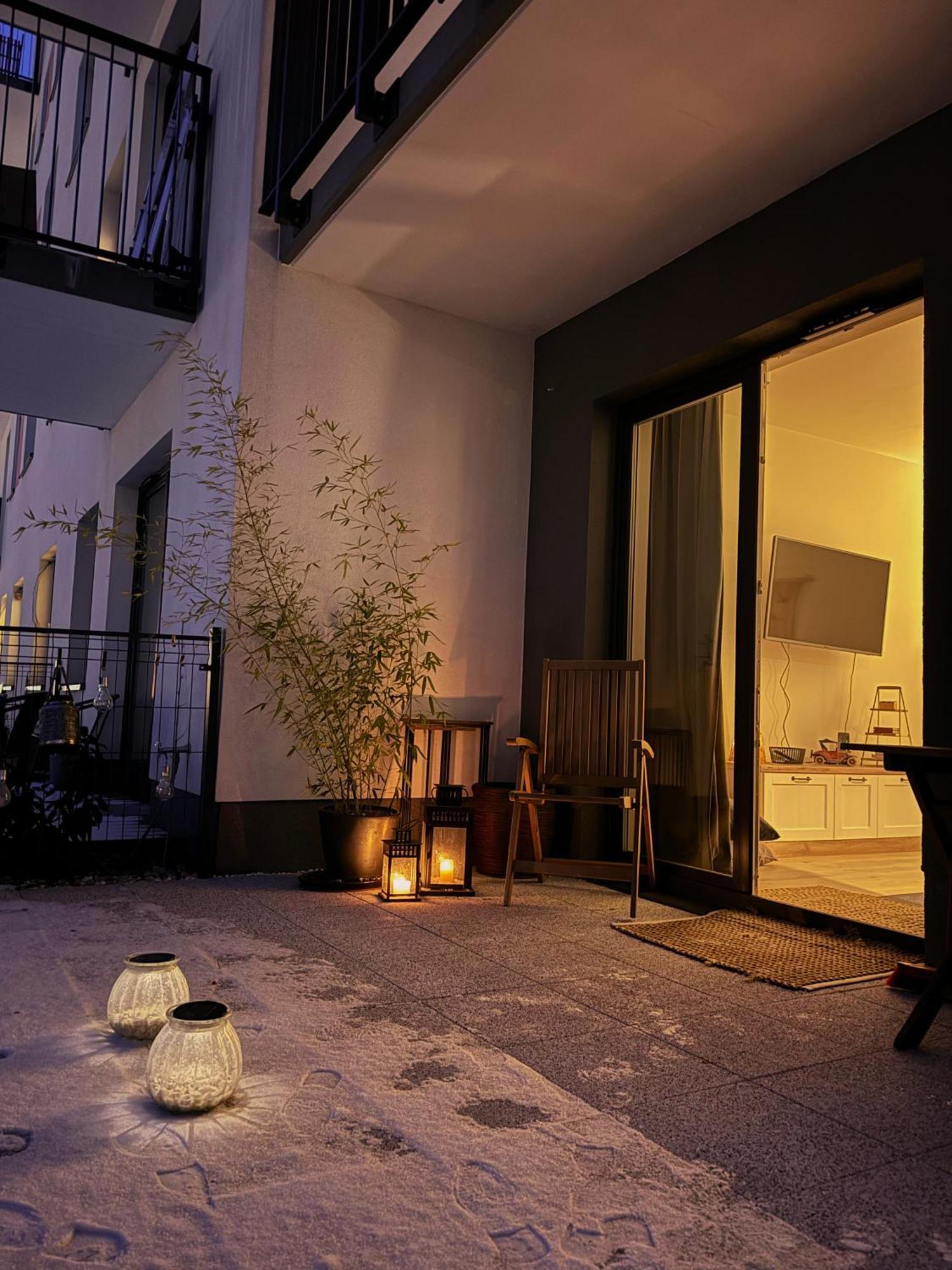 Relax&Comfort New Waw 50 Sqm With Terrace, Garden, Free Parking And Ac Warschau Exterior foto